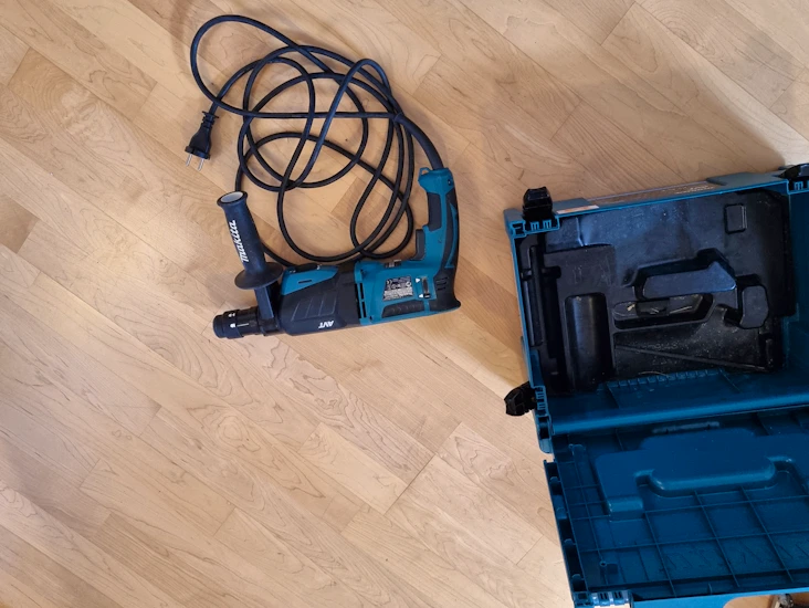 Makita hr2631ft borhammer / kraftig bormaskin