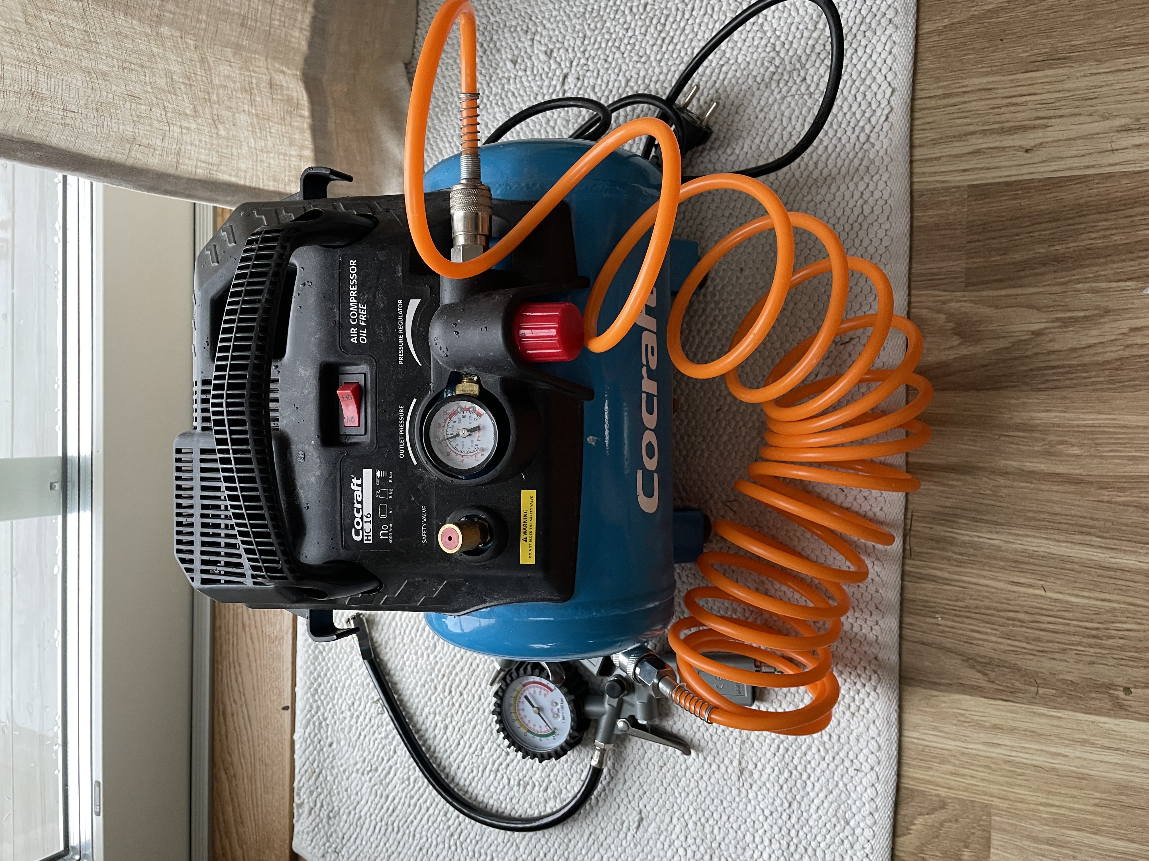 Liten kompressor med tank