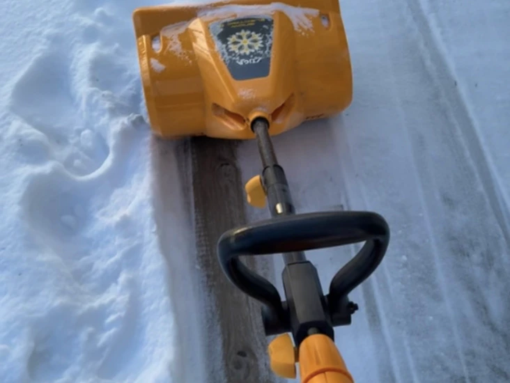 Stiga elektrisk snöskyffel – smidig snöröjning utan batteristrul