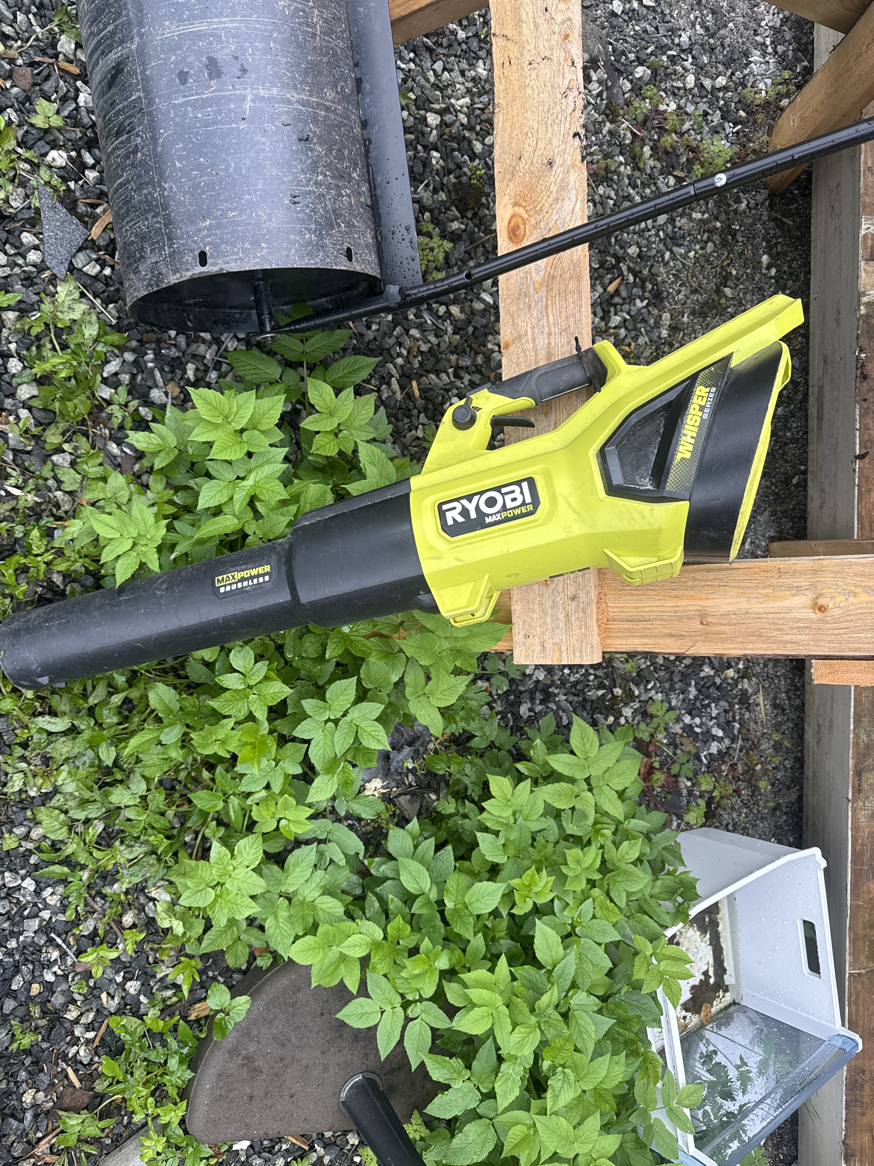Løvblåser ryobi 36v