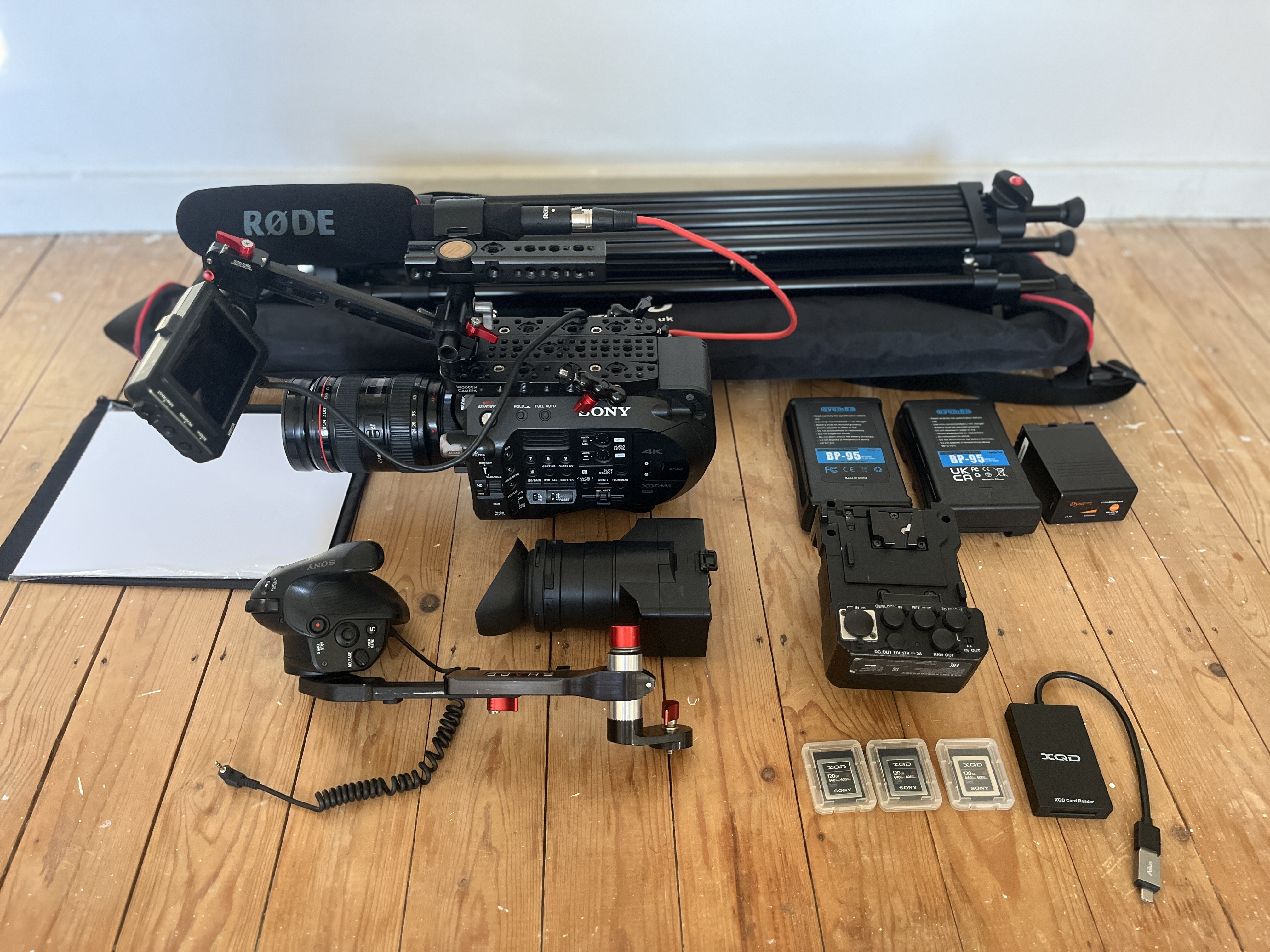 Sony fs7 mark ii camera & kit