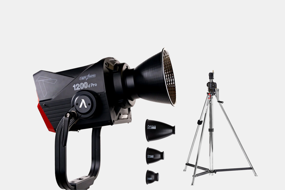 Aputure ls 1200d + manfrotto 083nw wind up stand
