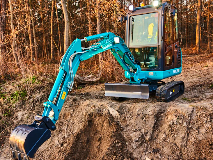 grävmaskin med förare – endast 8000kr!