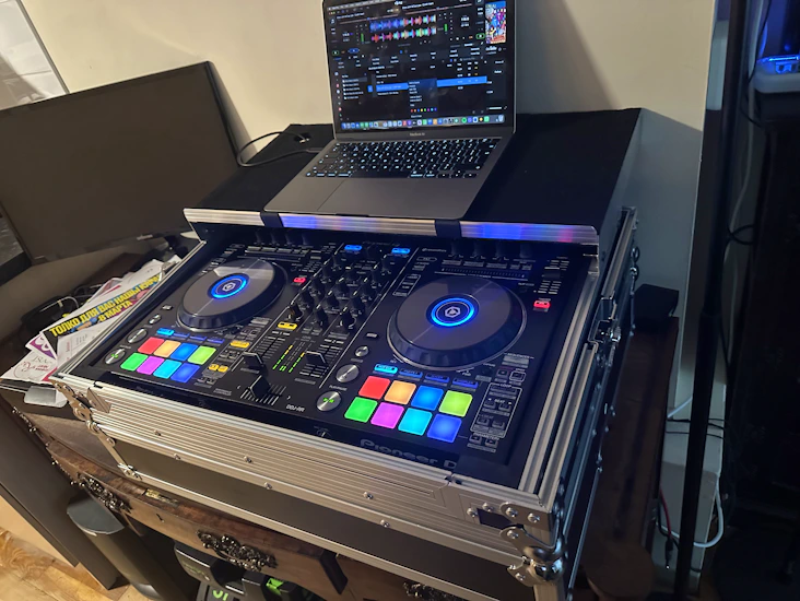 Pioneer ddj-rr controller
