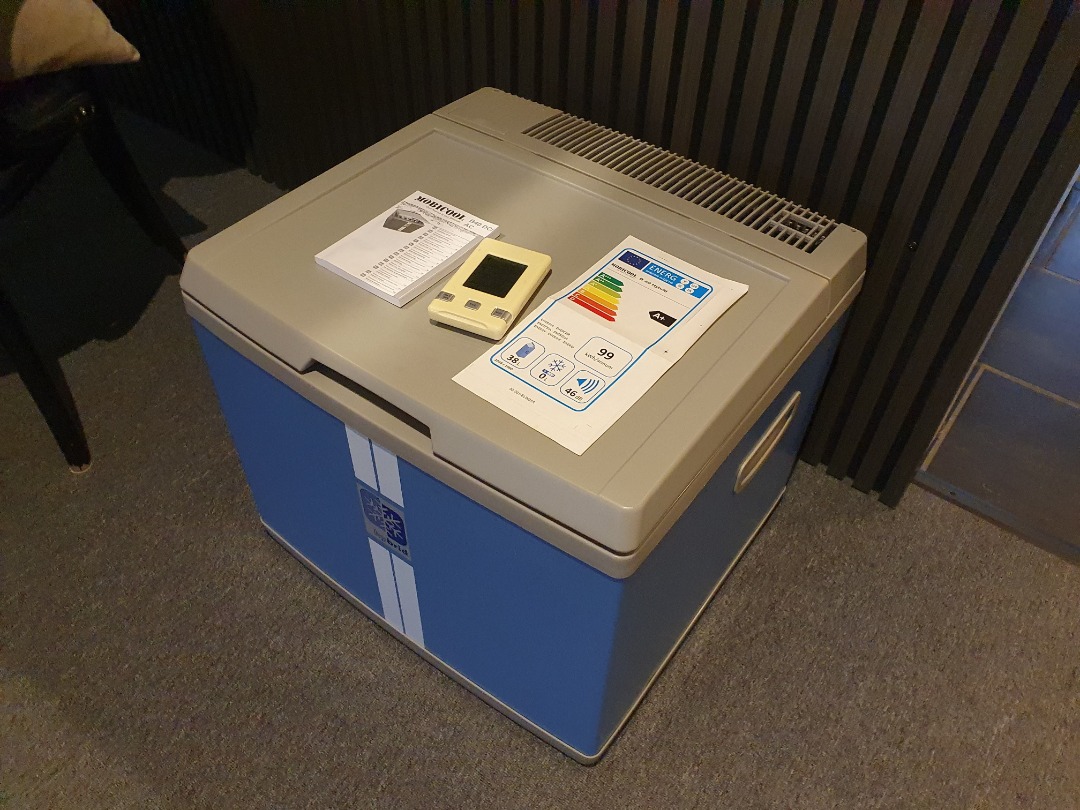 38 liters kylbox med kompressor, 12v/230v