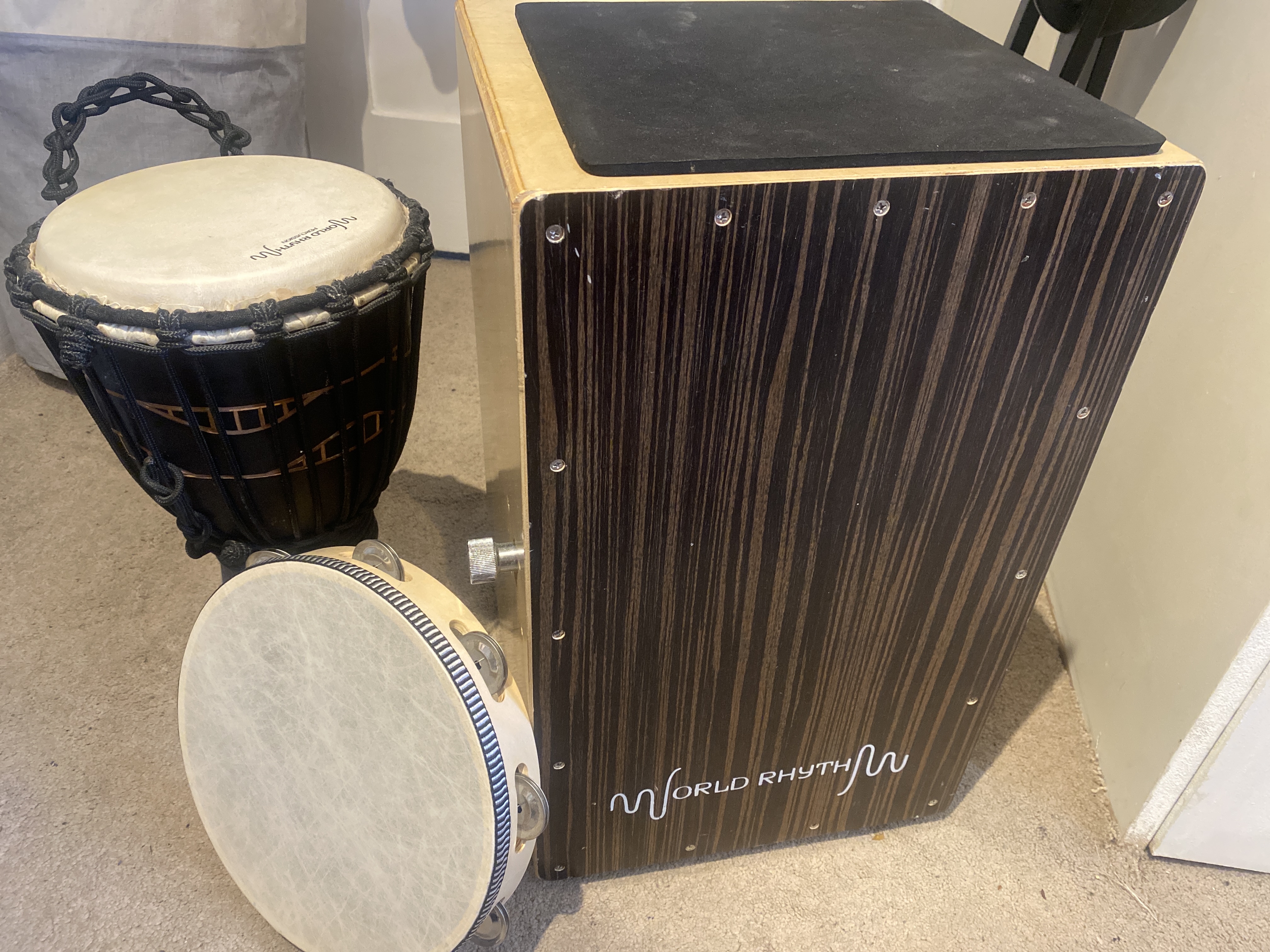 Rhythmic percussion bundle (cajon, djembe and tambourine) 