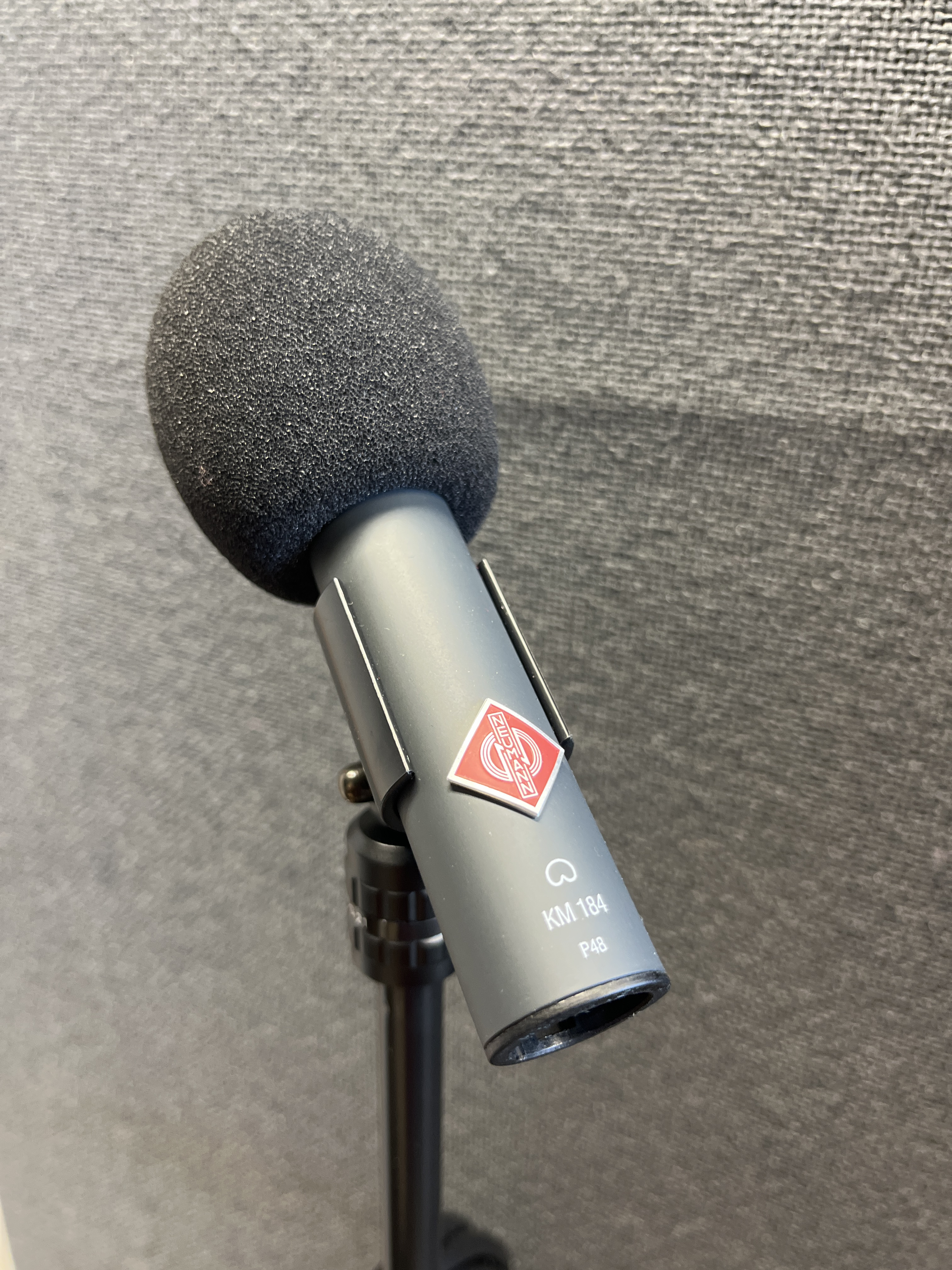 Neumann km184
