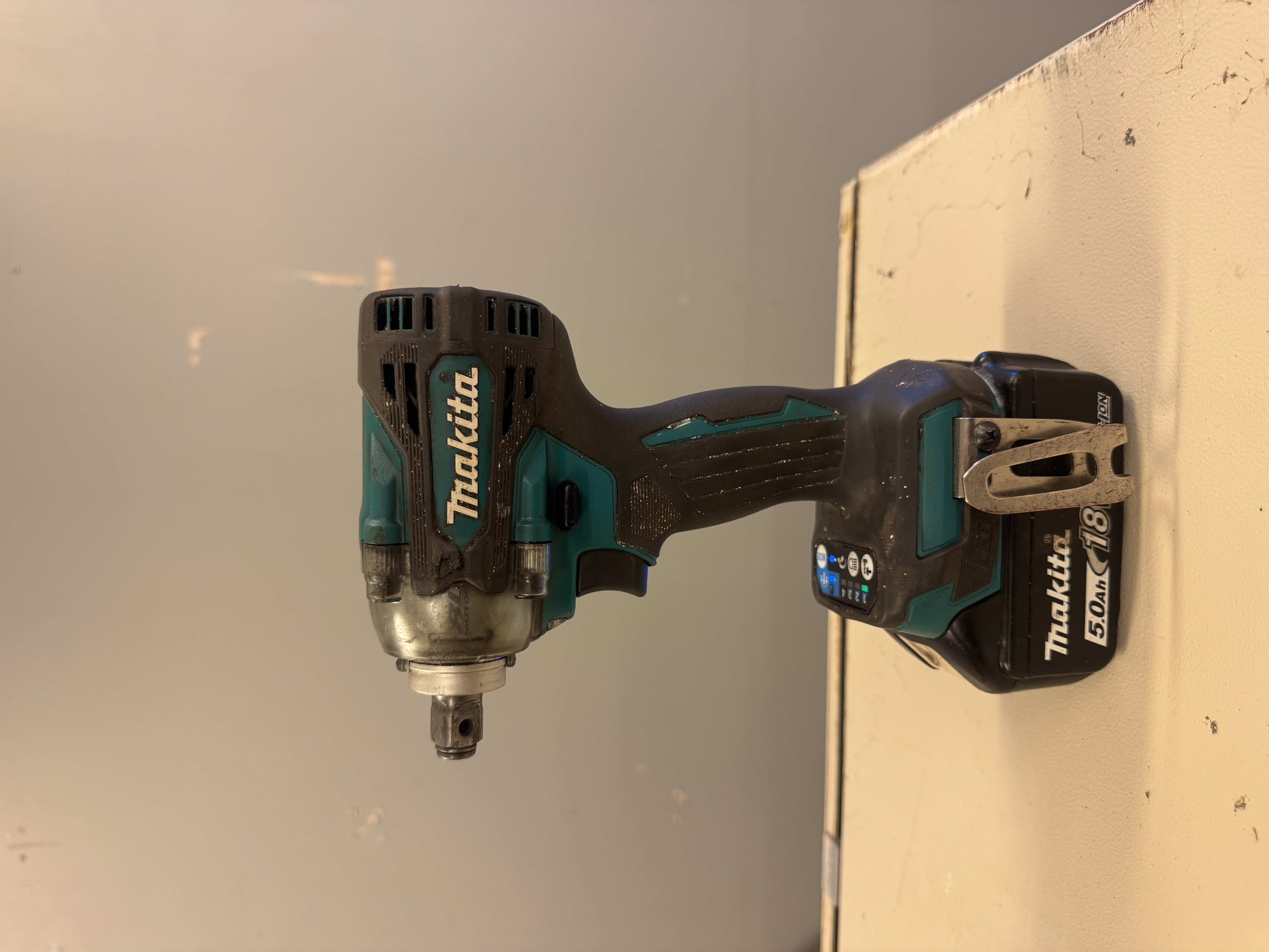 Makita muttertrekker dtw300
