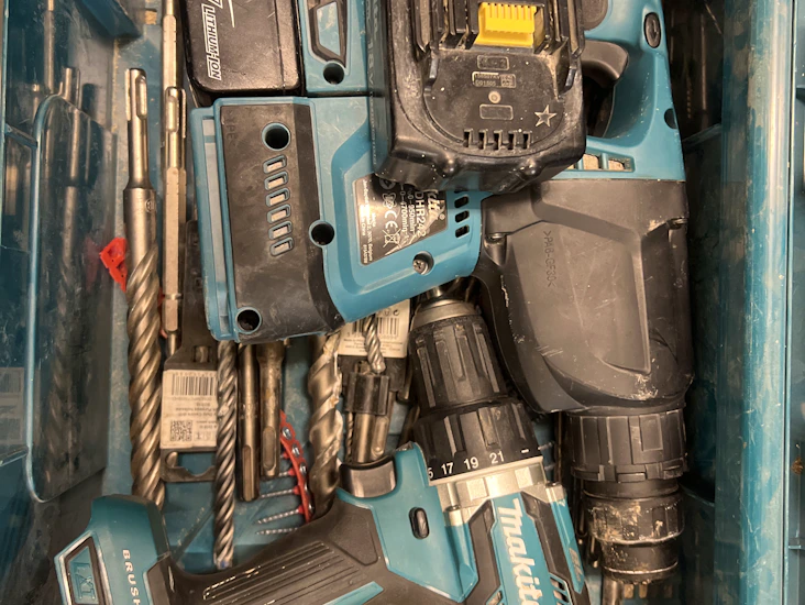 Makita sladdlös borrmaskin och skruvdragare