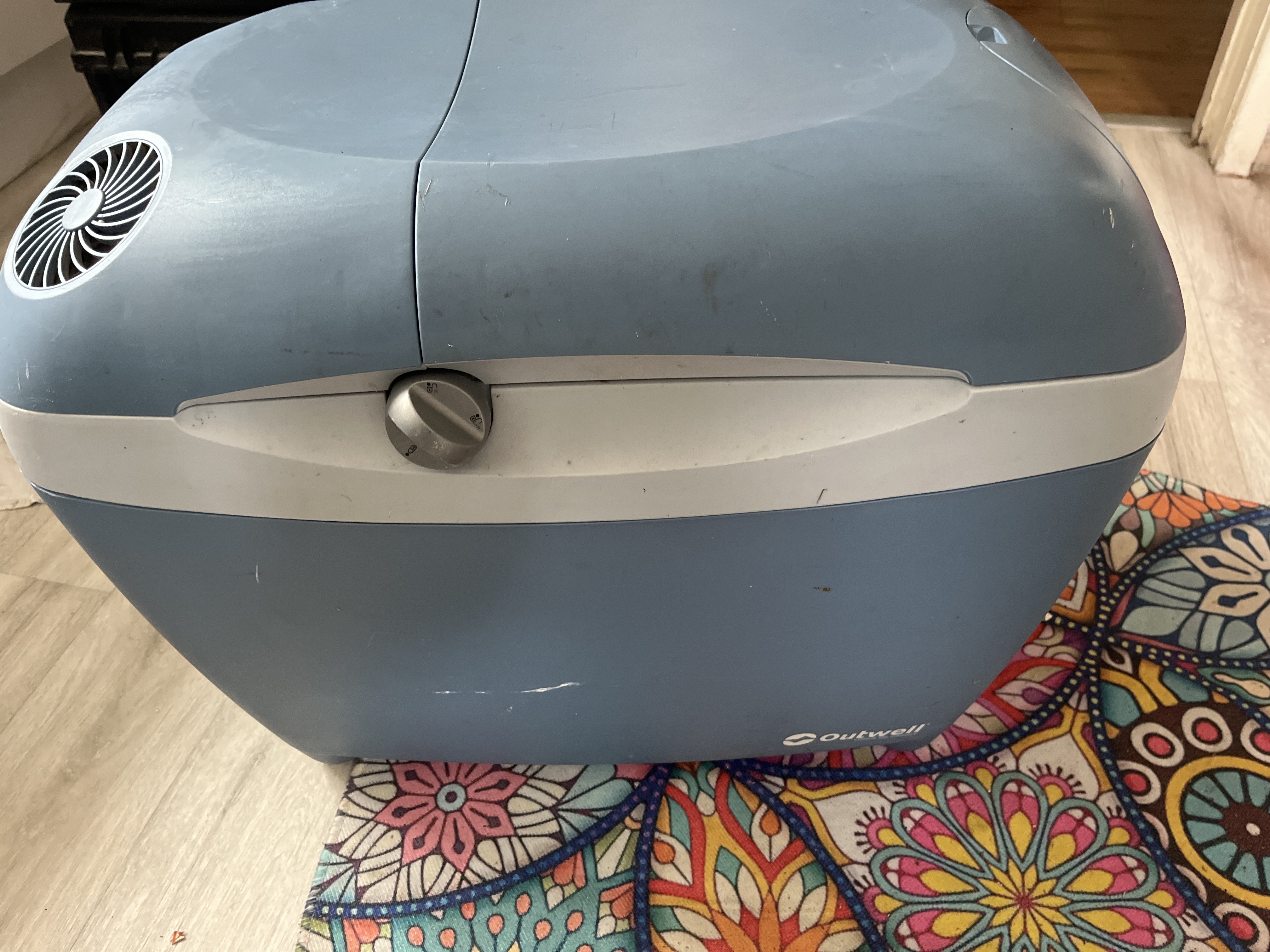 Portable fridge cooler 45l