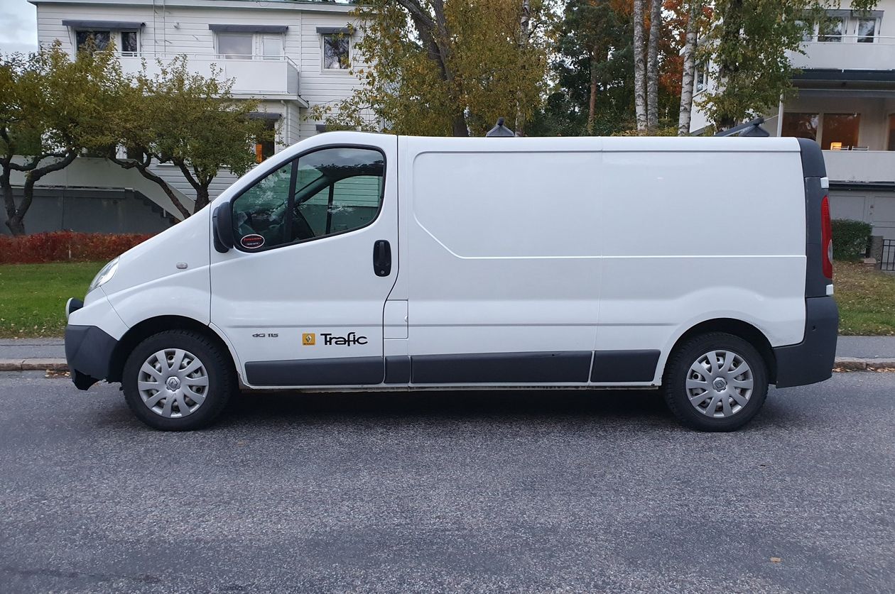 Flyttbil / skåpbil i hökarängen, renault trafic