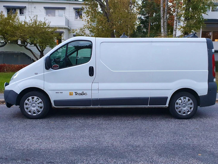 Flyttbil / skåpbil i hökarängen, renault trafic