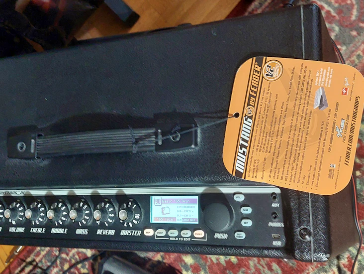 Fender mustang 3v2 with your choice of 2 button or 4 button footswitch