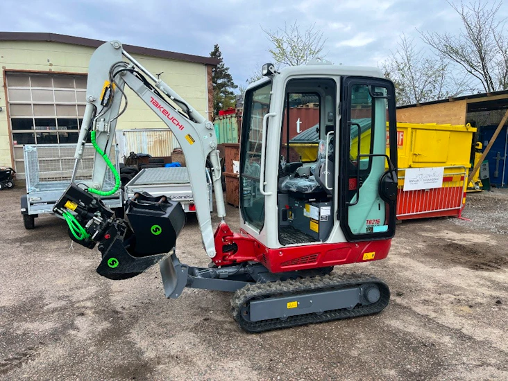 Takeuchi tb216 med rototilt