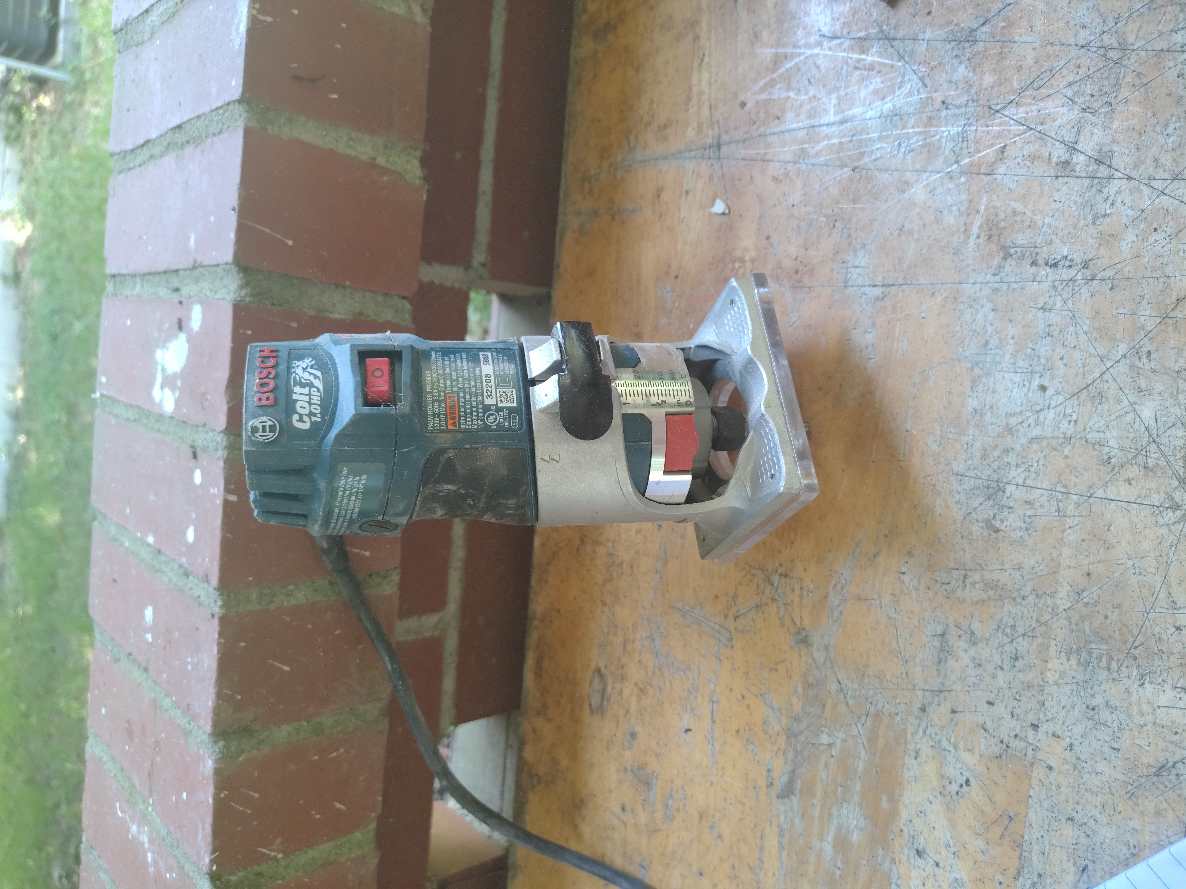 Bosch palm router
