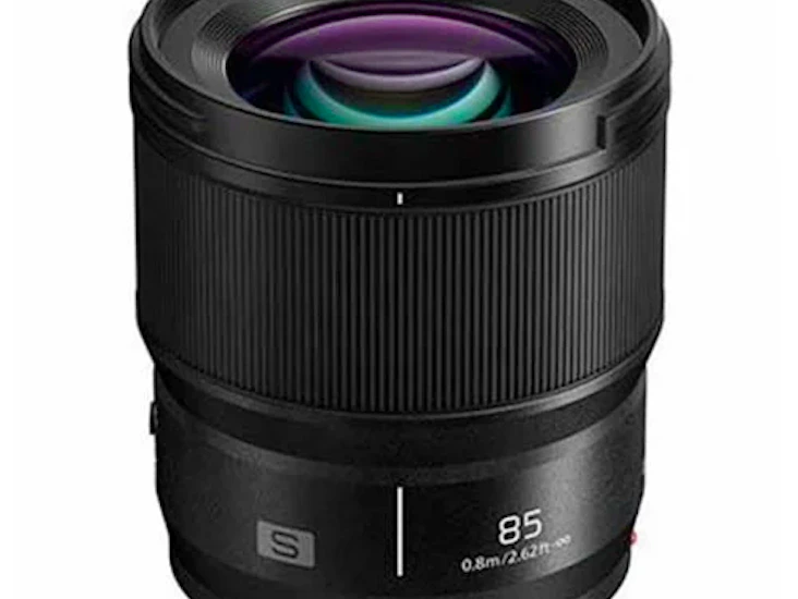 Panasonic lumix s 85mm f/1.8