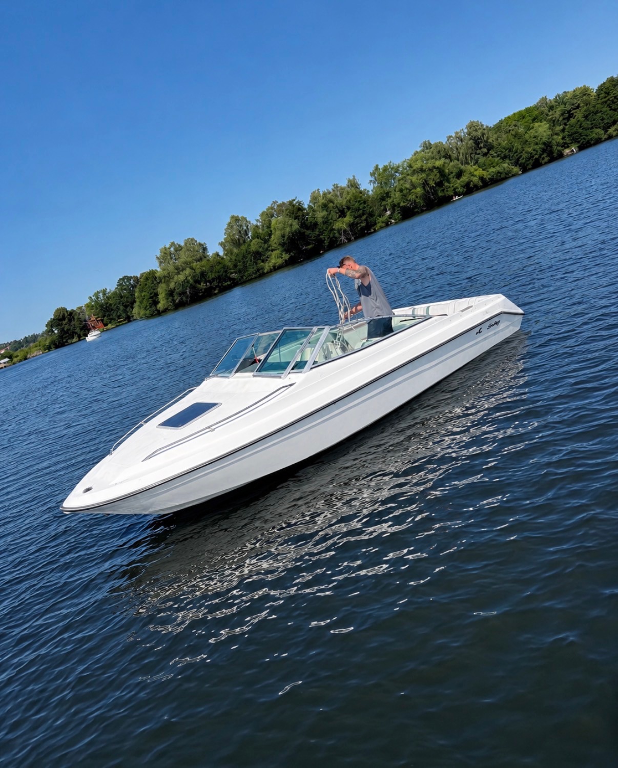 Sea ray 21 cc, v8 260hk.