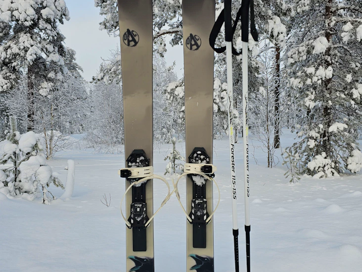 Liukulumikengät + sauvat