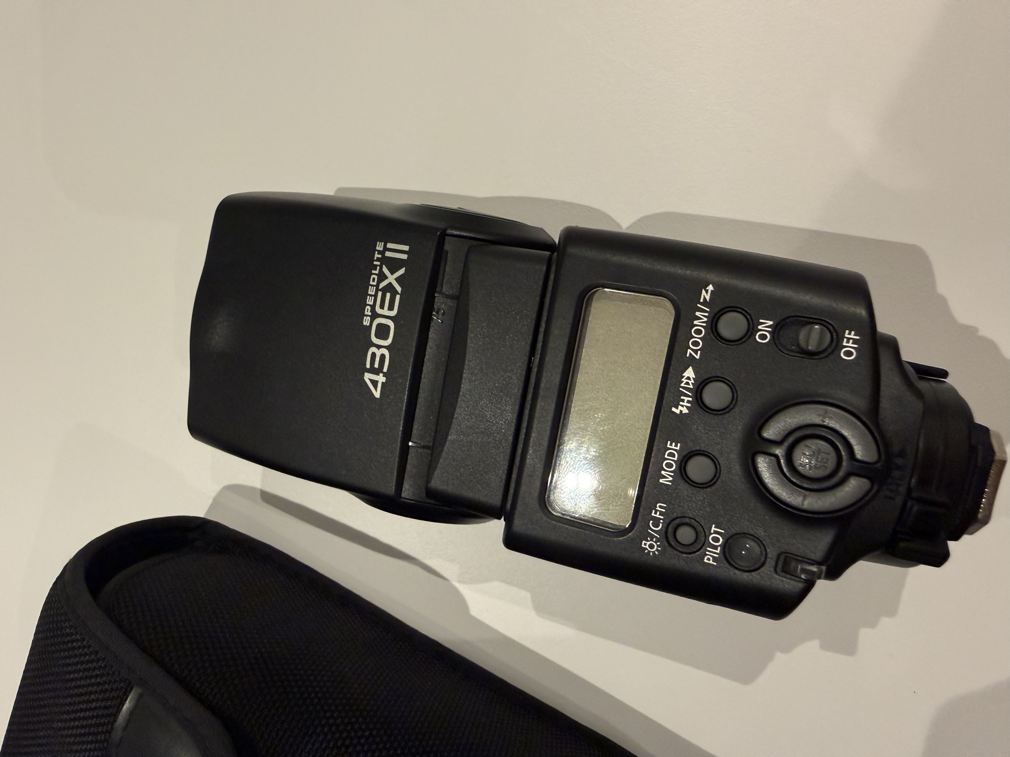 Canon speedlite 430ex ii external flash – excellent condition