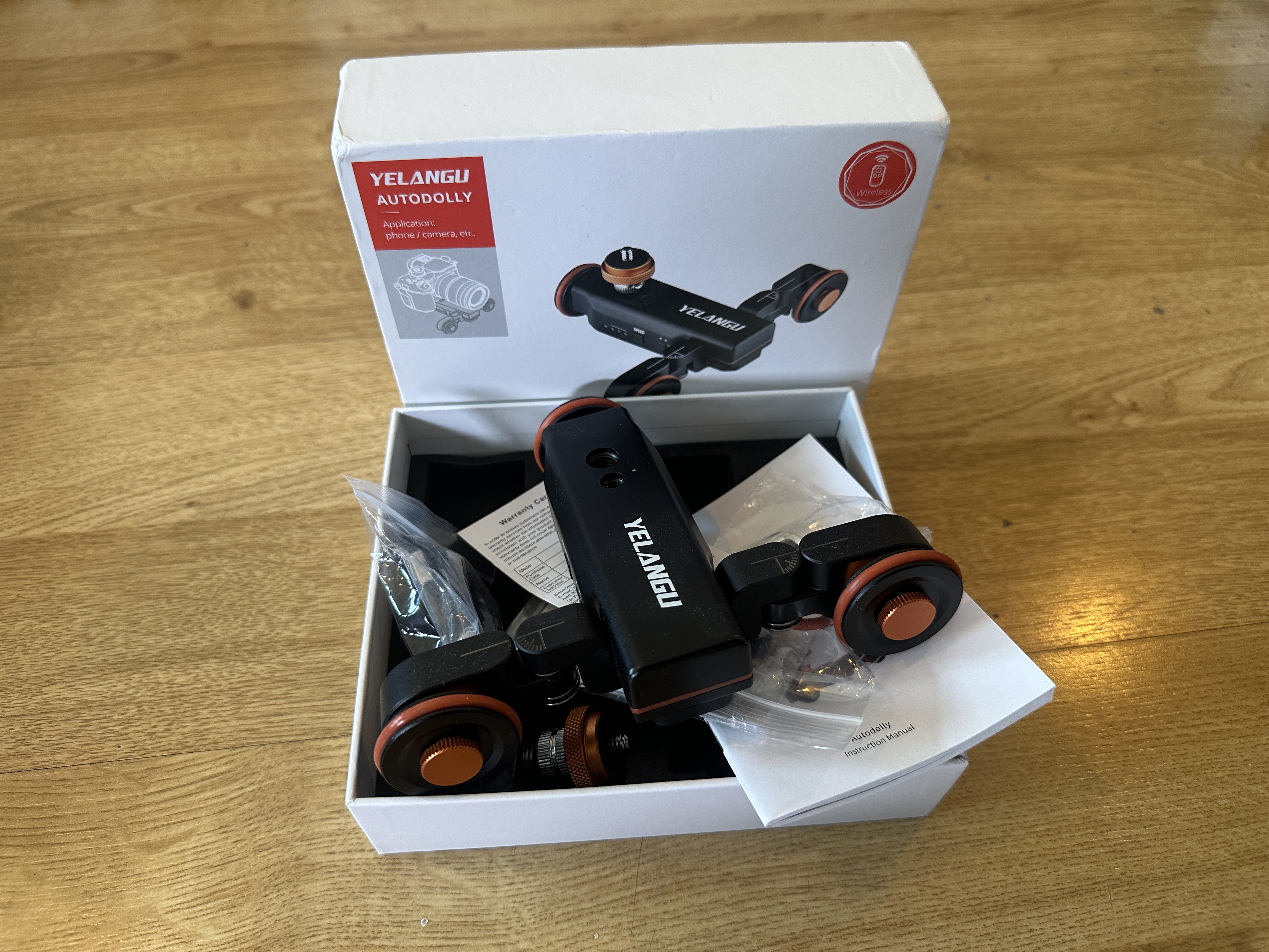 Yelangu motorised camera autodolly + wireless remote