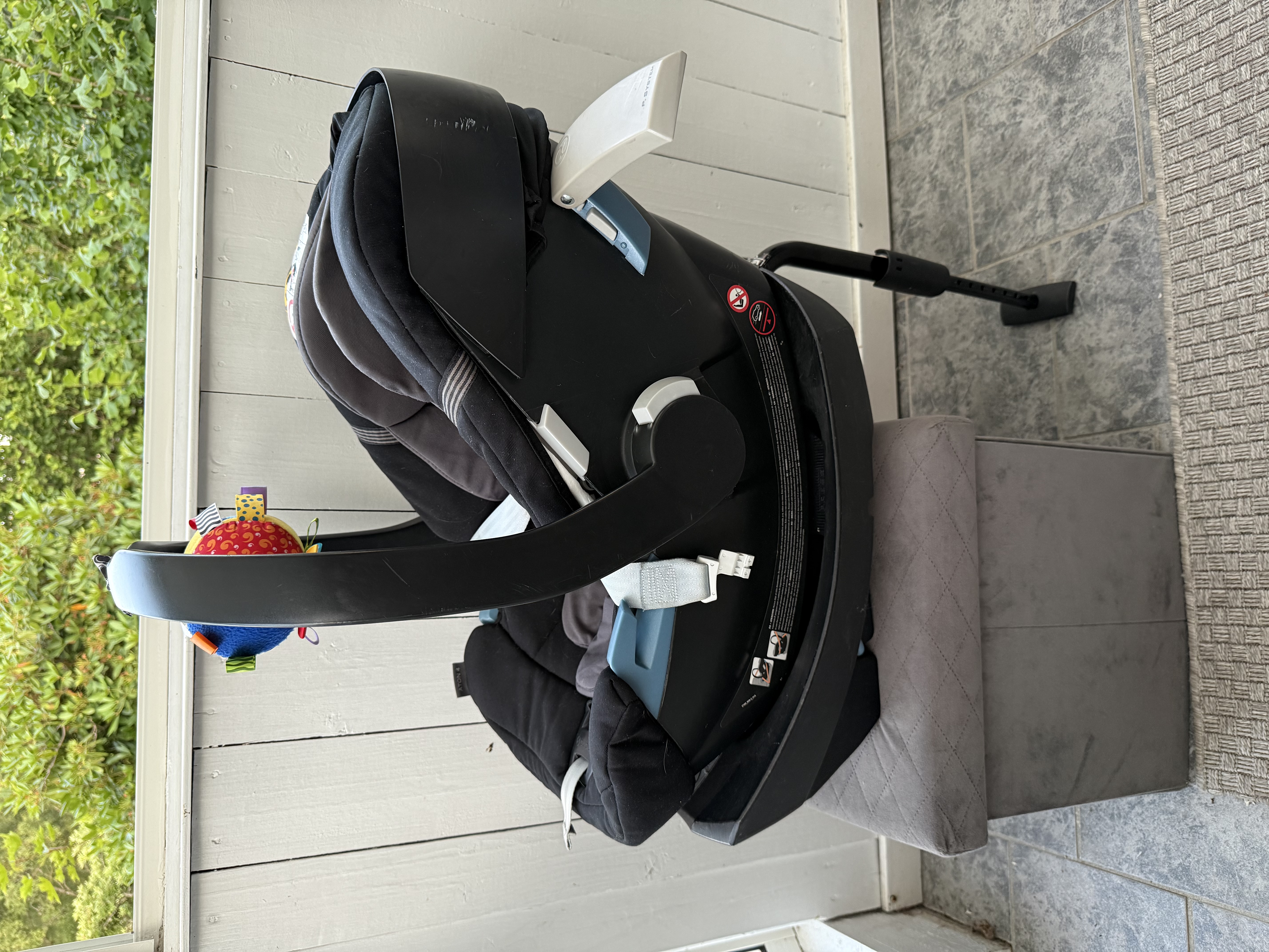 Babyskydd cybex gold aton 4 bilstol barnstol