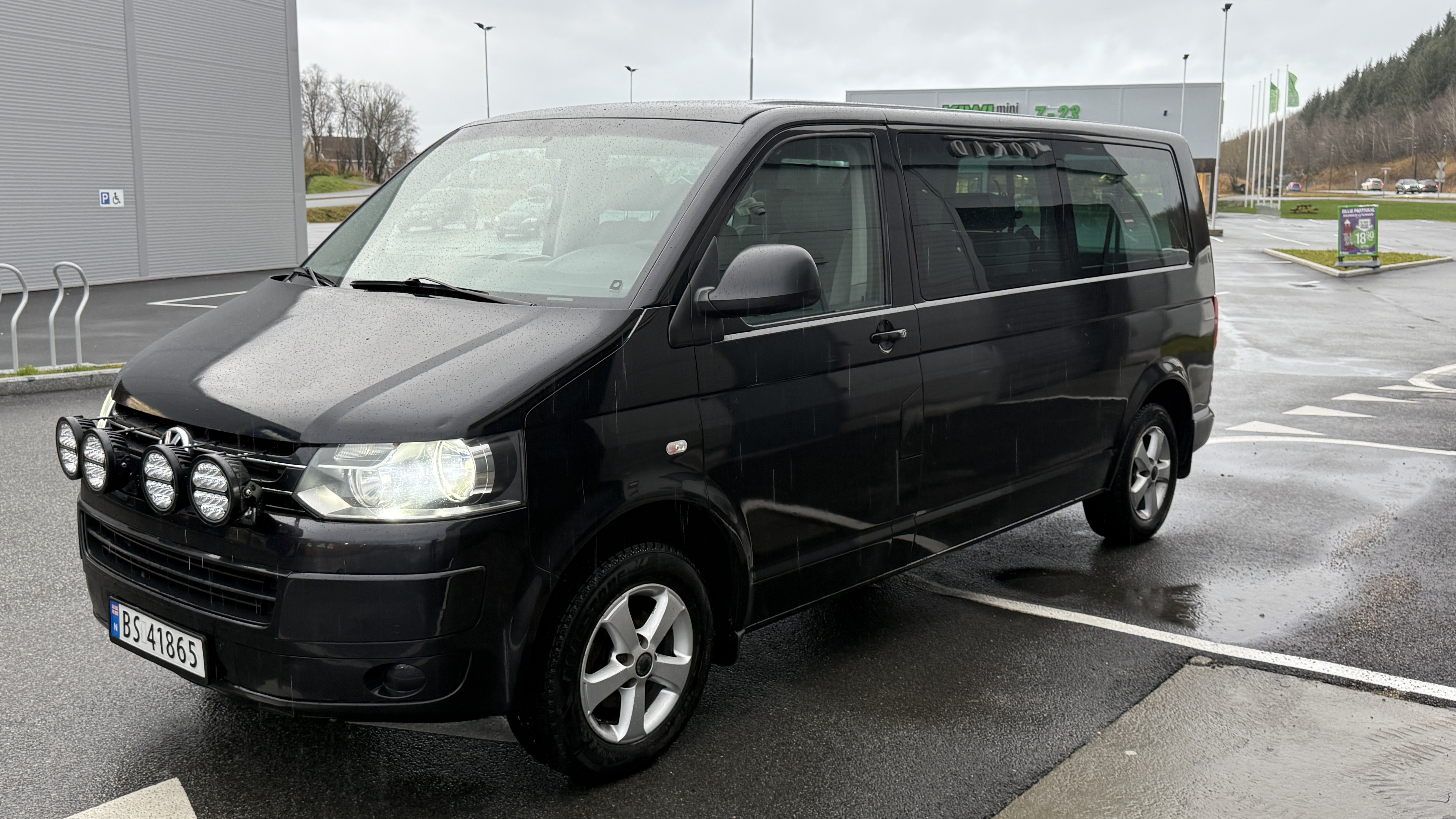Volkswagen caravelle 9 seter - meget pen og velholdt!