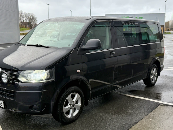 Volkswagen caravelle 9 seter - meget pen og velholdt!