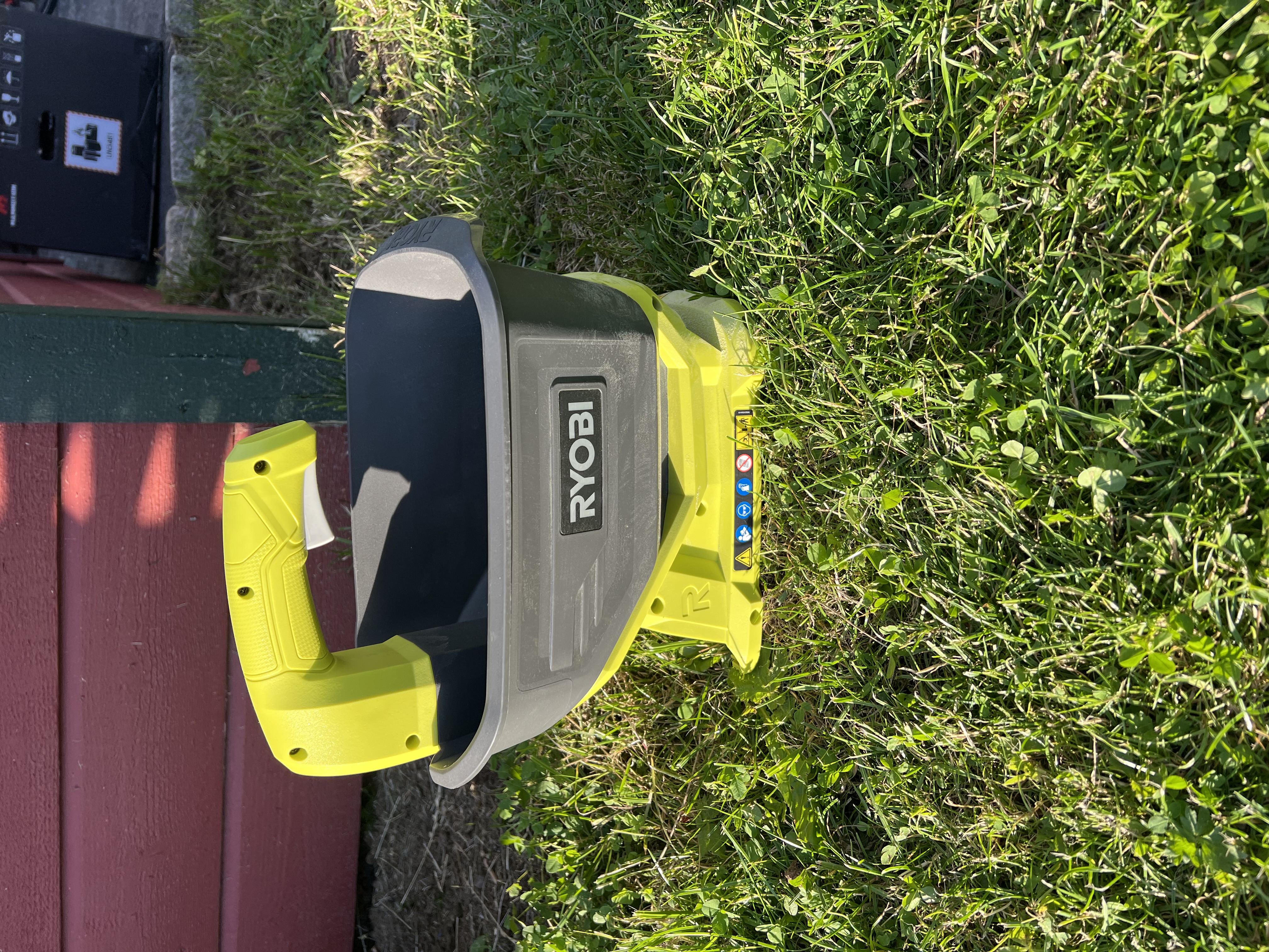 Ryobi gjødselspreder 