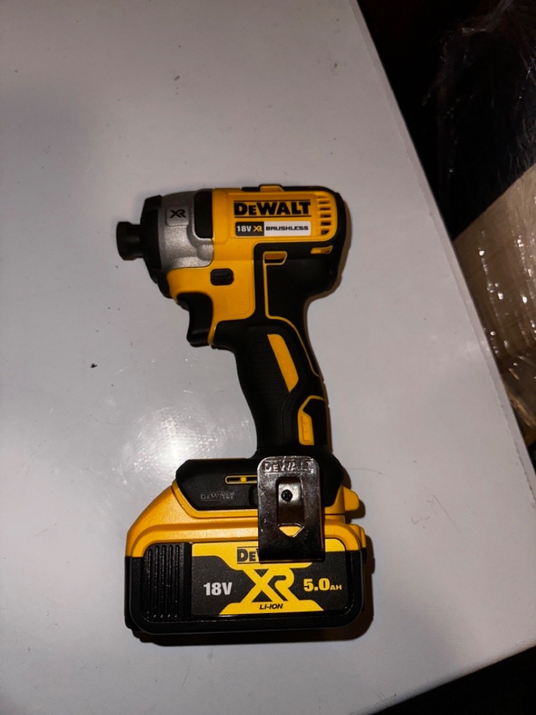 Dewalt dcf887