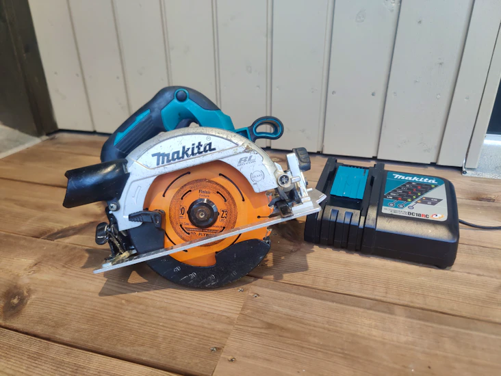 Makita akkupyörösaha