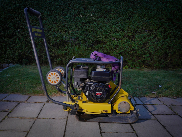Kraftfull markvibrator – av proffesionell kvalitet med en pålitlig honda-motor