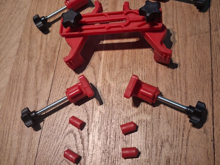 Kamdrevsverktyg för byte av kammrem eller kedja