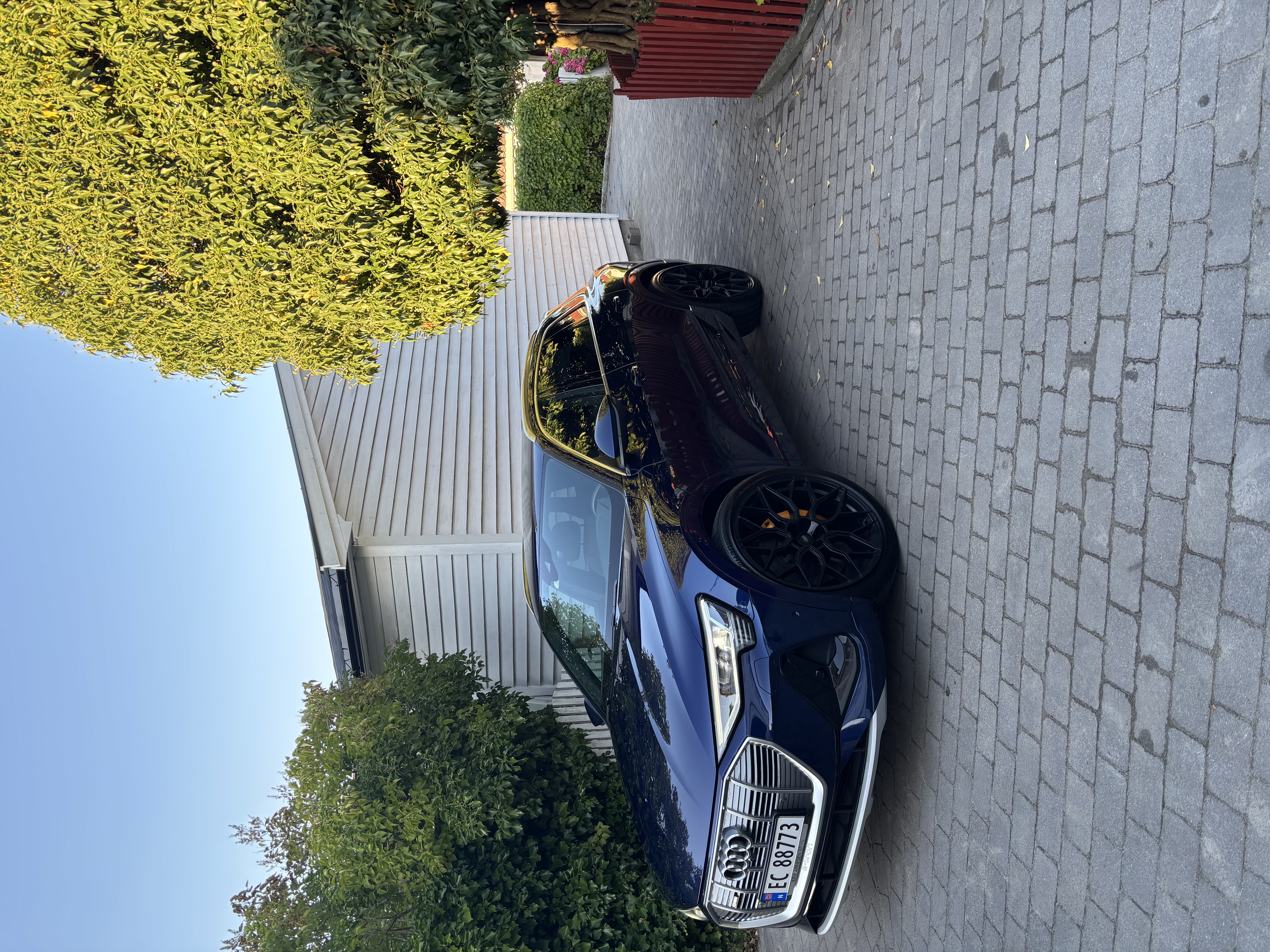 Audi e-tron 55