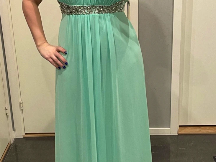 Mintgrønn selskapskjole