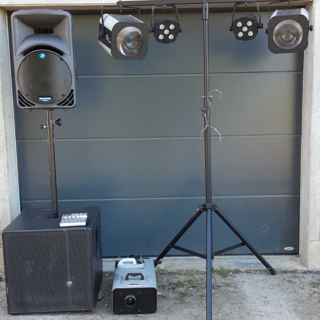 Ljud och ljuspaket med rökmaskin