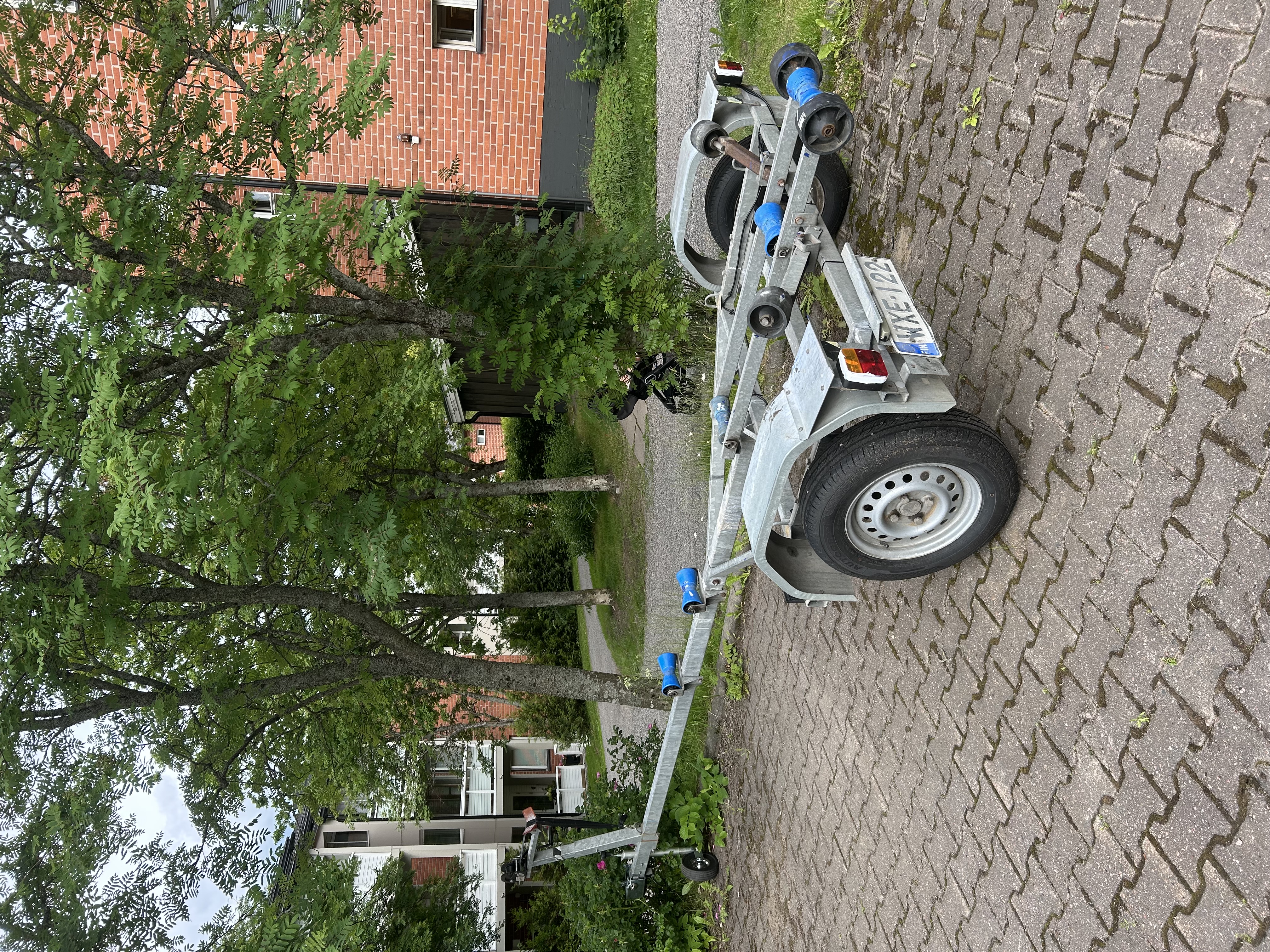 Venetraileri aku 700