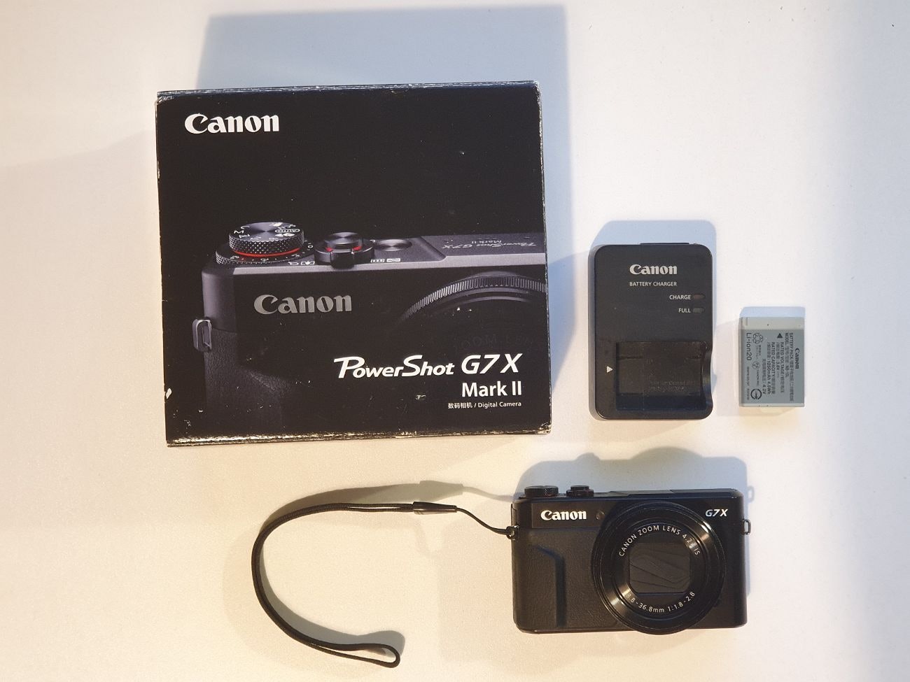  canon powershot g7x mark ii ideal for travel vlogging