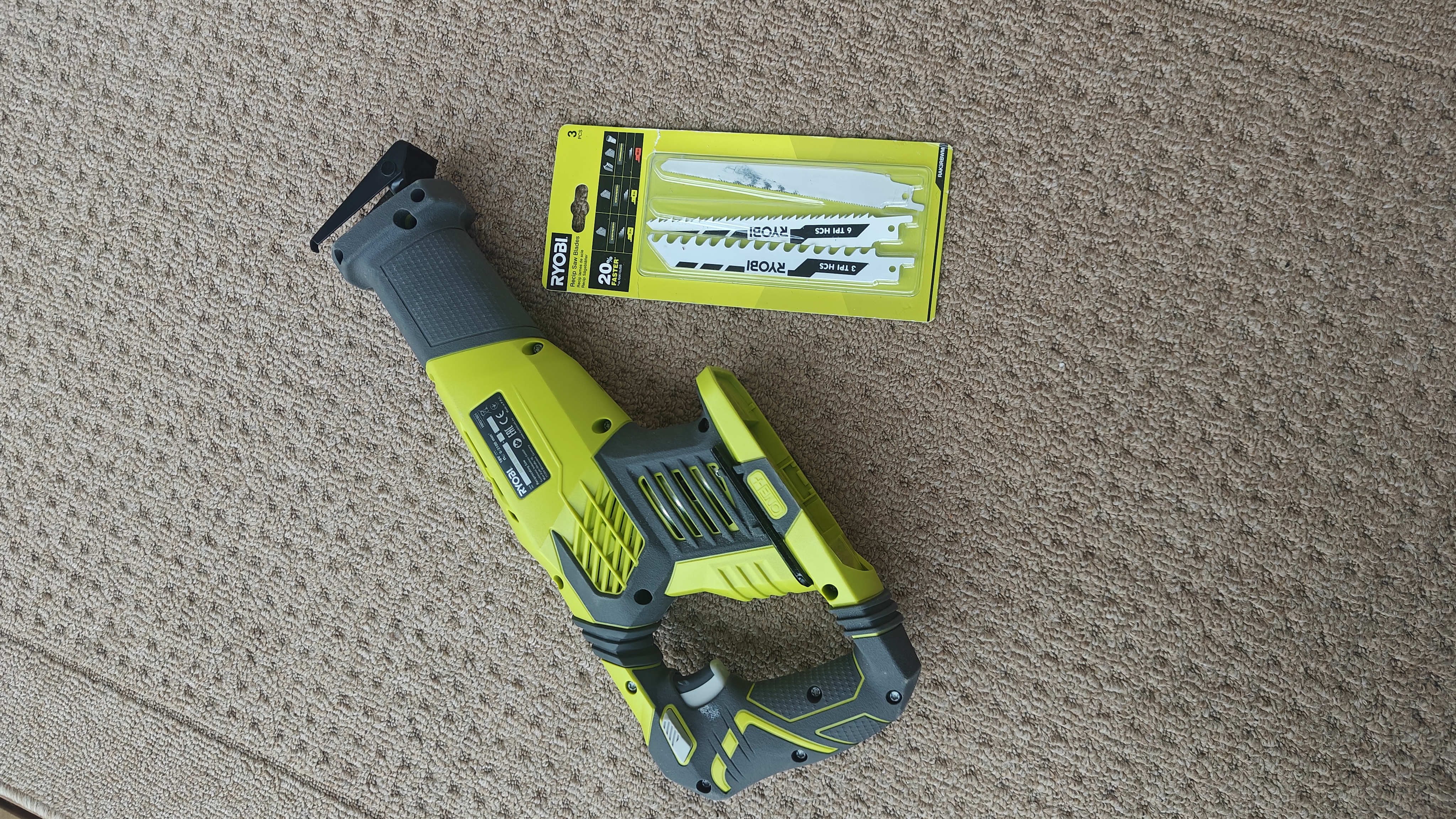 Ryobi puukkosaha rrs1801
