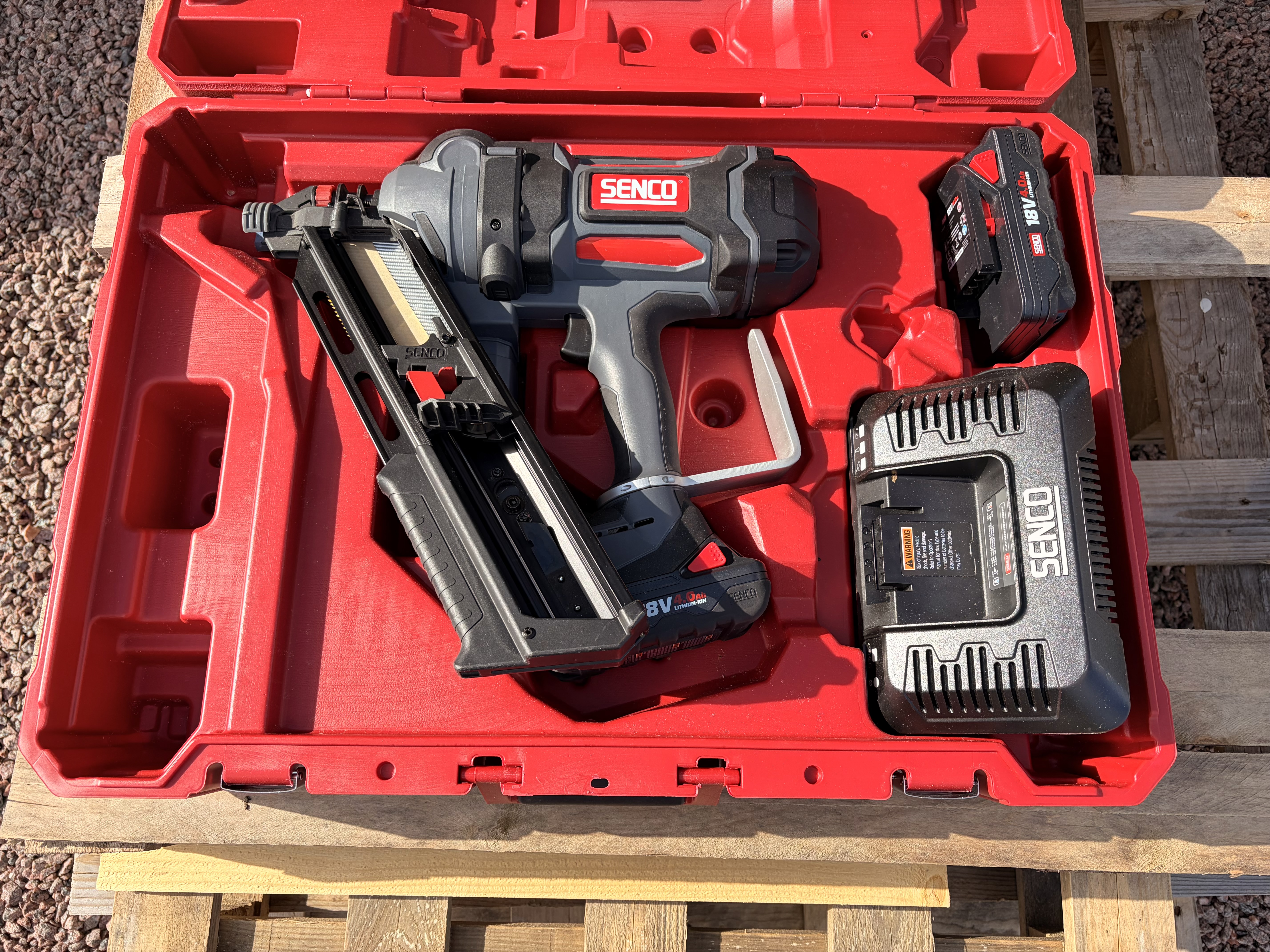Kraftfull spikpistol senco f-35xp