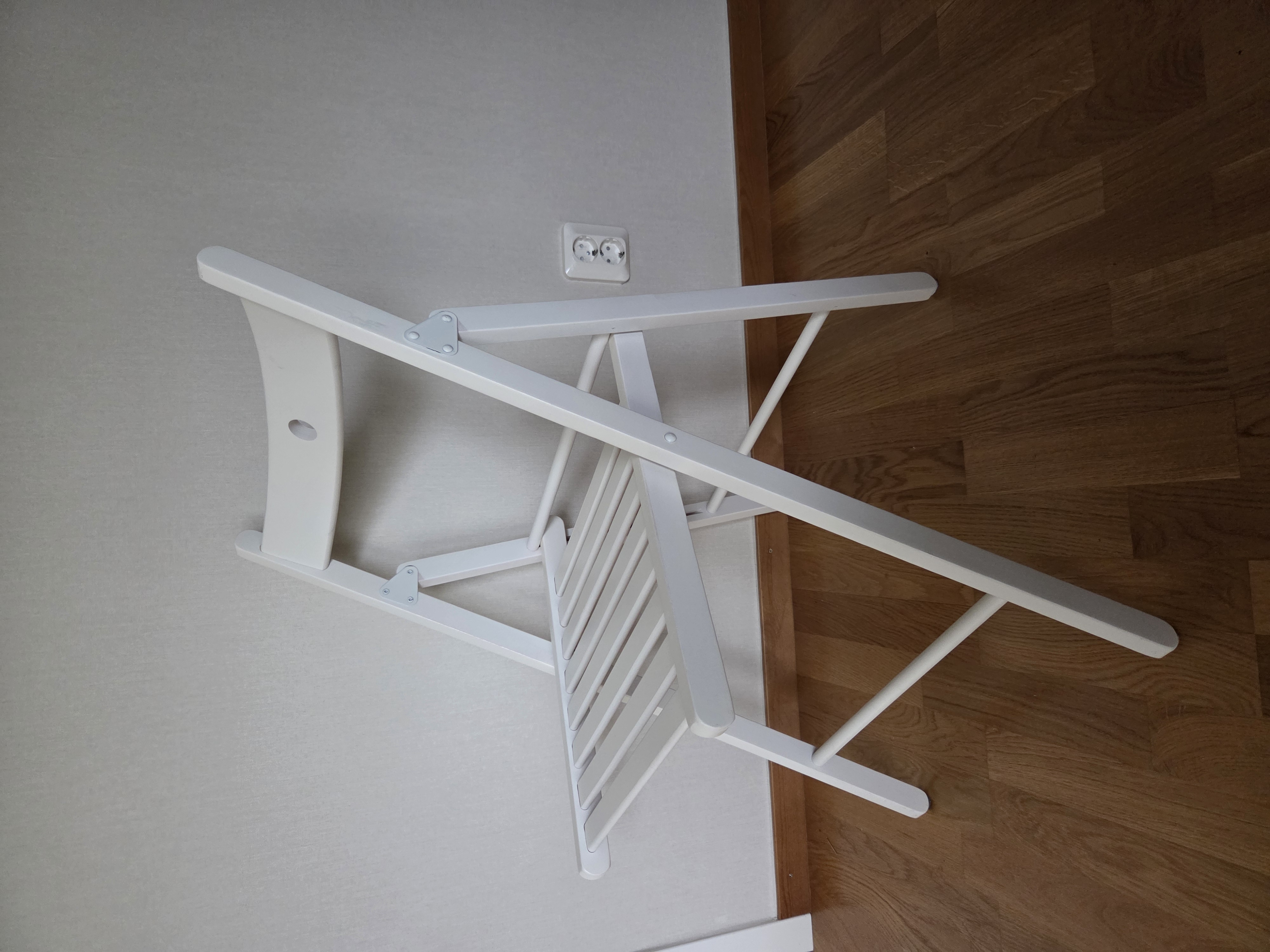 4 st klappstolar i trä