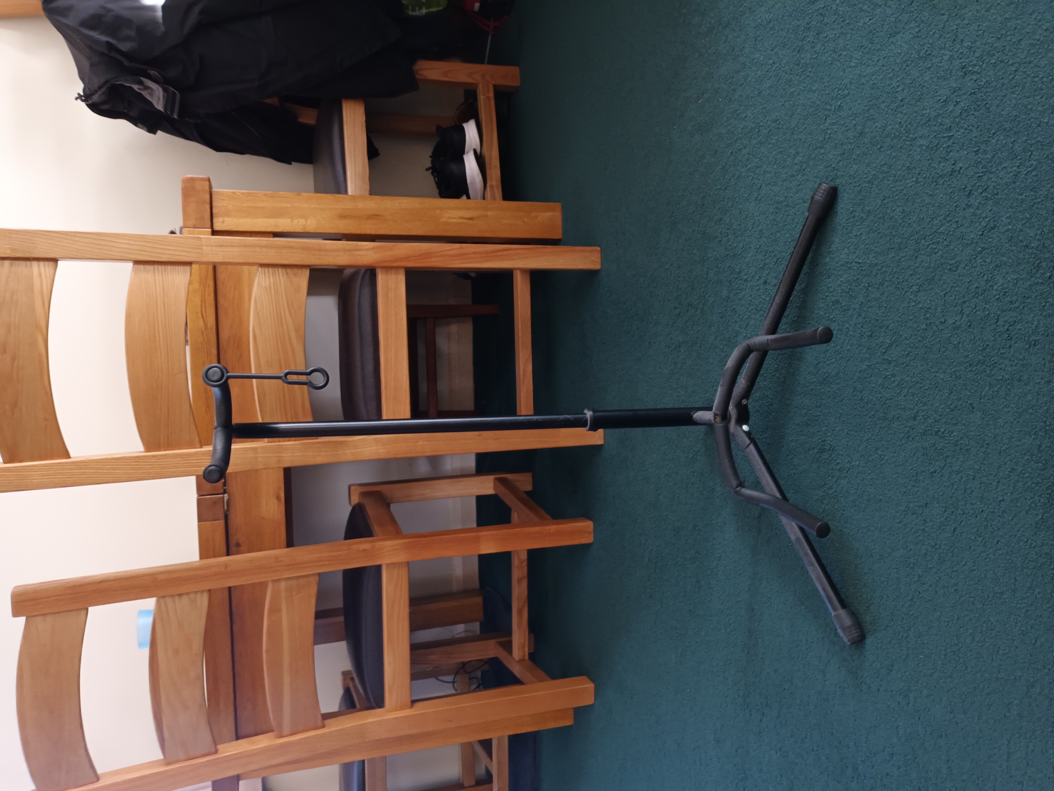 Guitar stand 