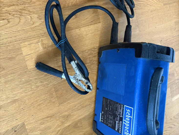 Svets/pinnsvets med svetshjälmar