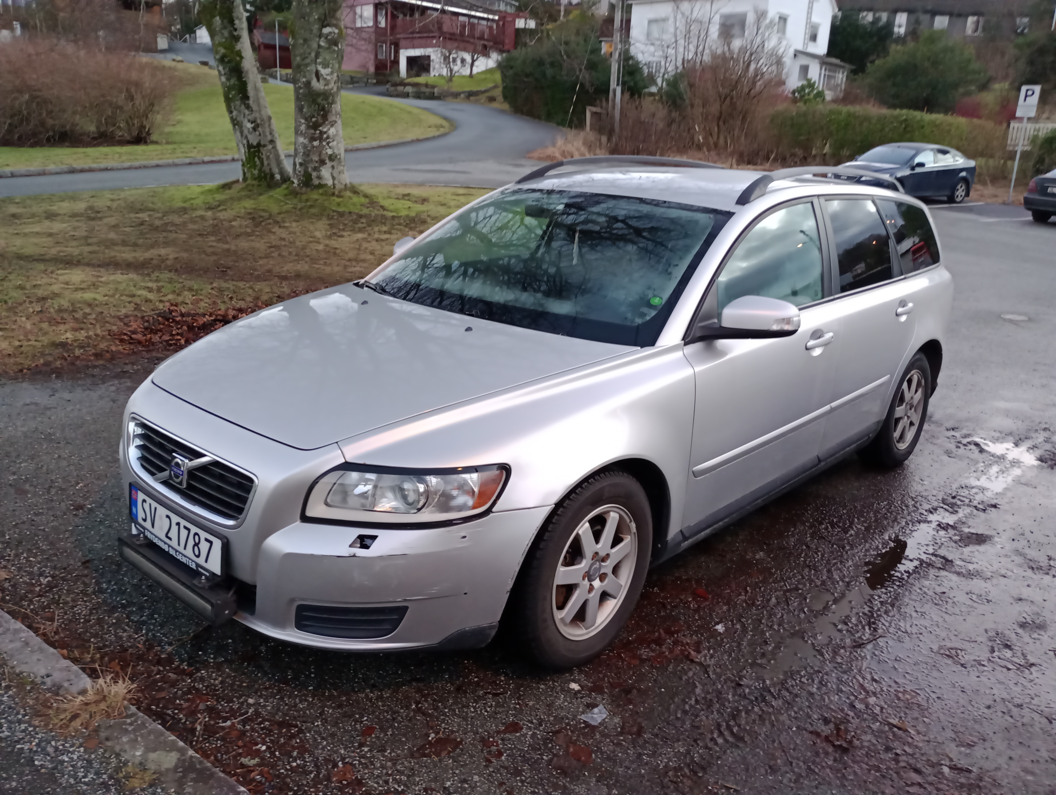 Volvo v50 for rent – affordable & reliable | stavanger
