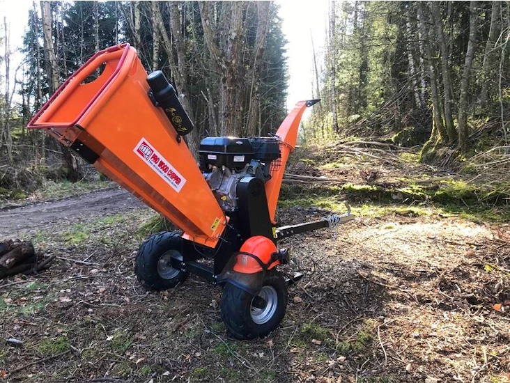 Flismaskin upp till 120 mm tjocka grenar