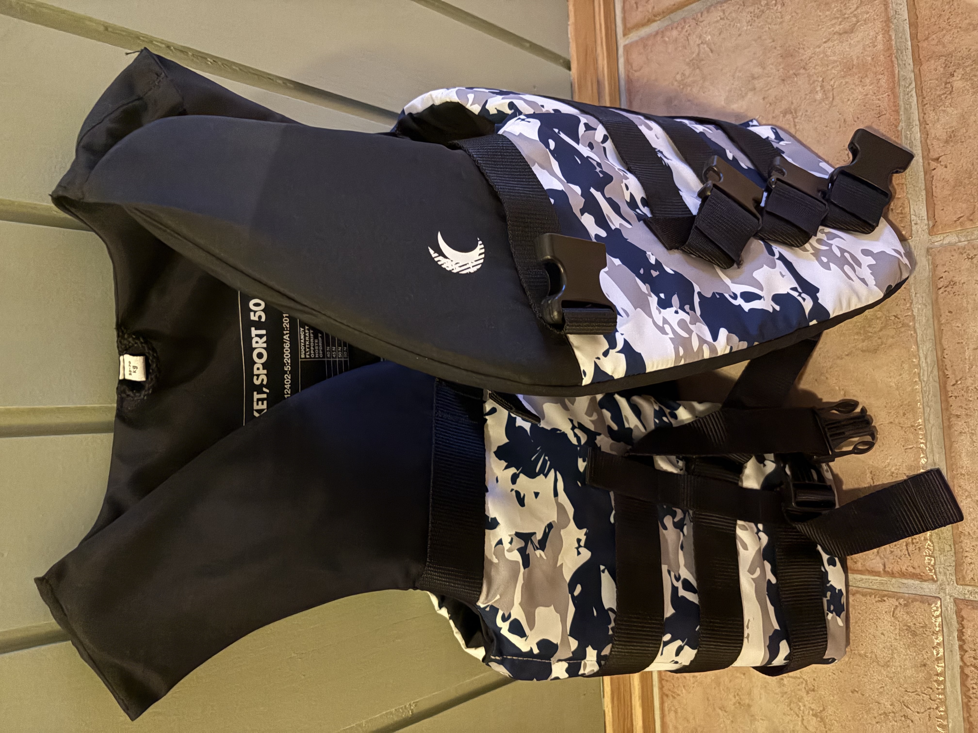 Redningsvest til vannsport 50-70 kg
