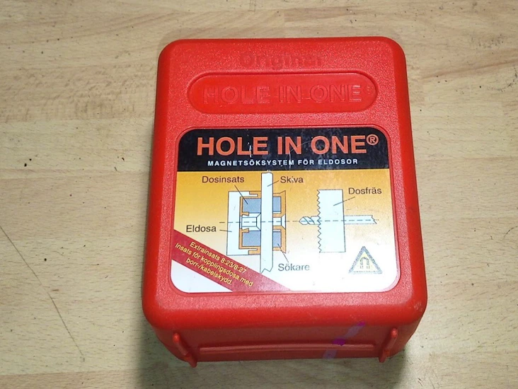 Hole in one dossökare