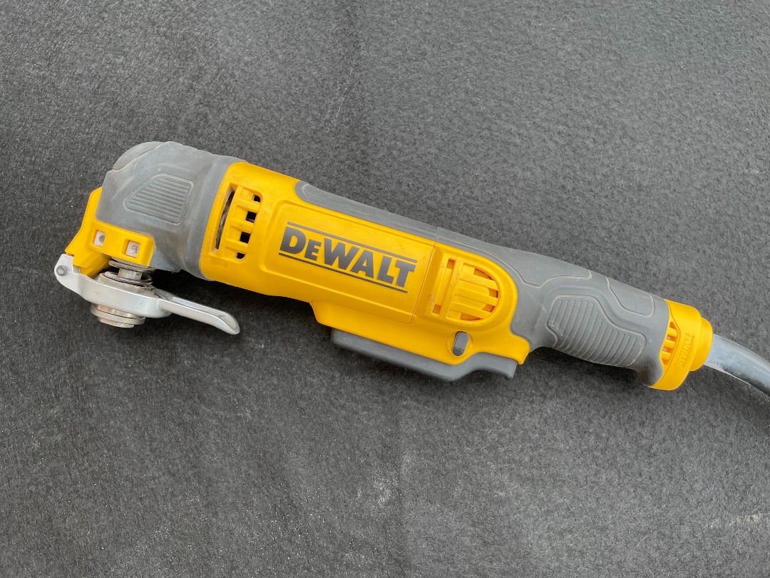 Multiverktyg dewalt dwe315-qs