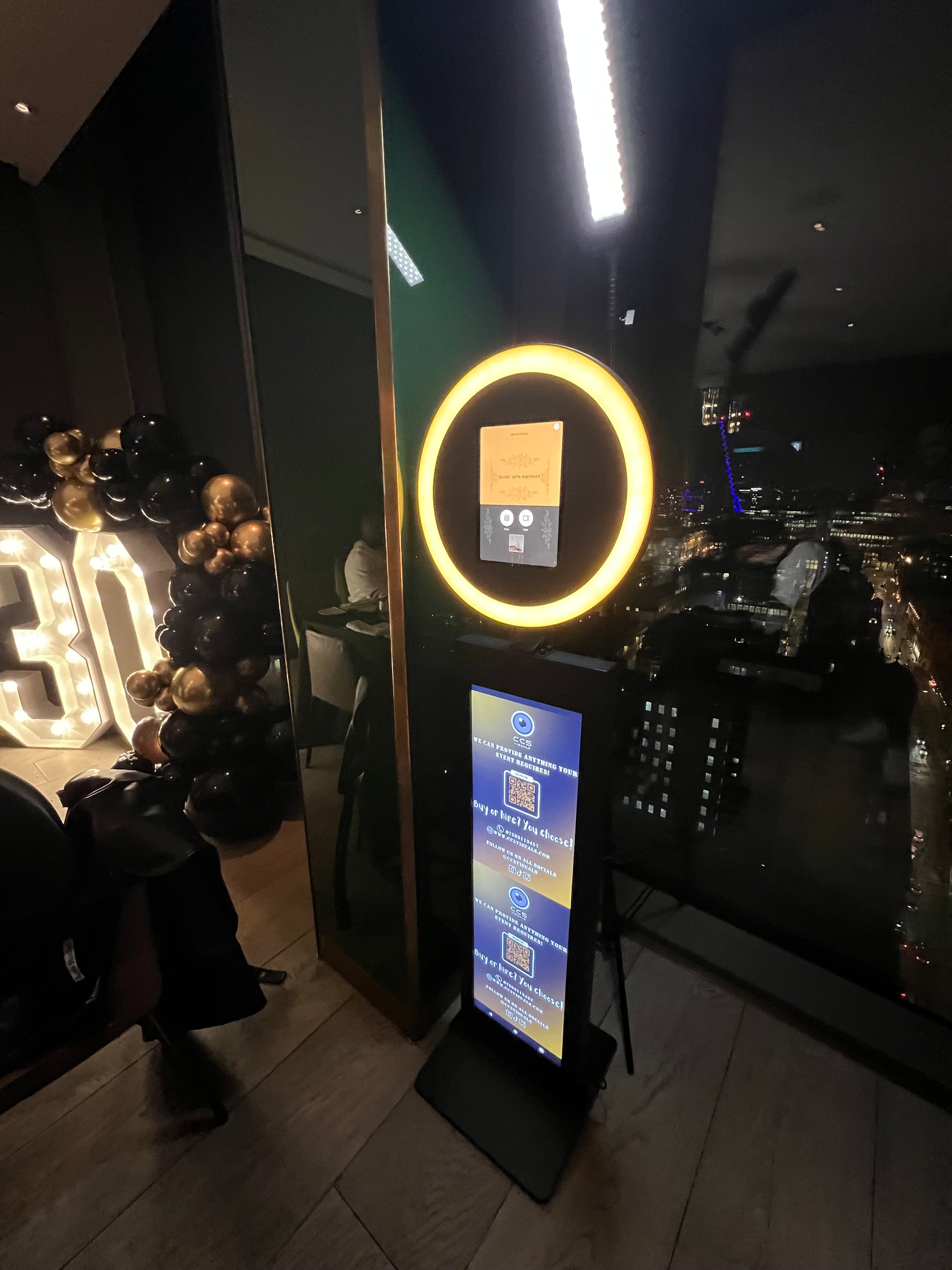 Selfie pod photobooth hire, uk wide