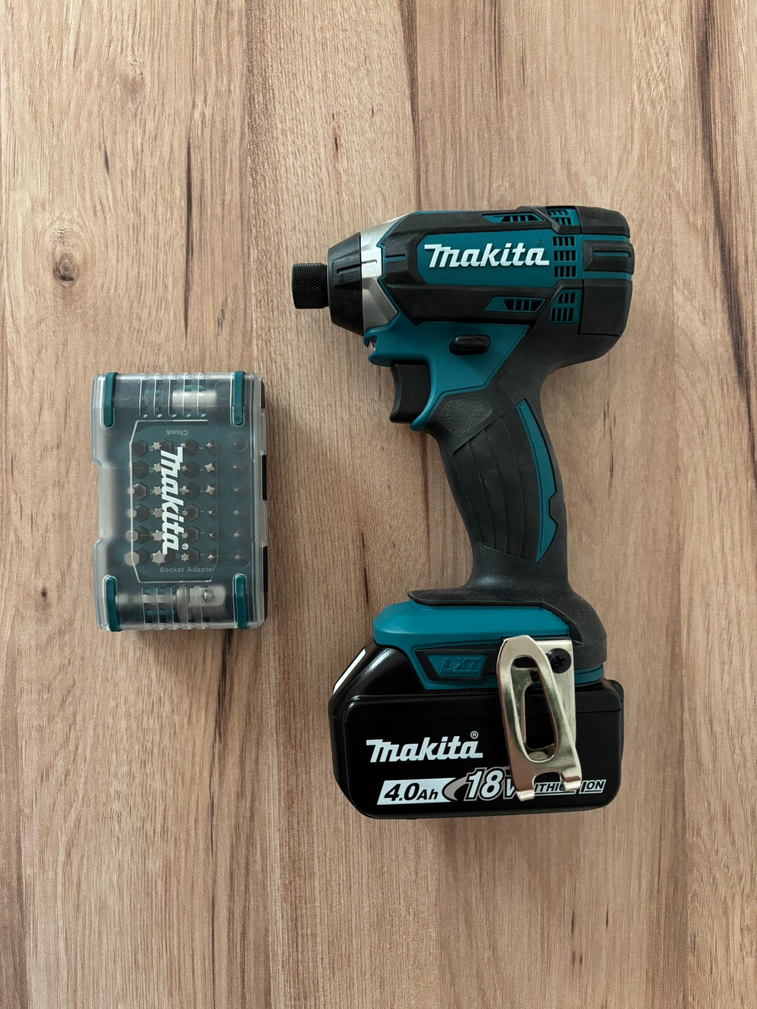 Iskevä ruuvinväännin - makita dtd152