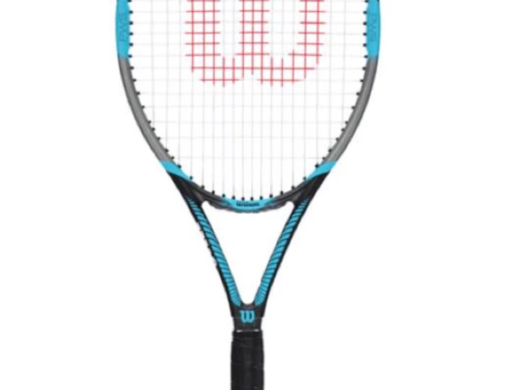 Tennisracketar med bollar